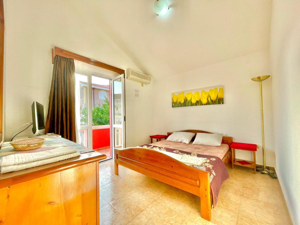 Vila L Budva Hotel Bagian luar foto