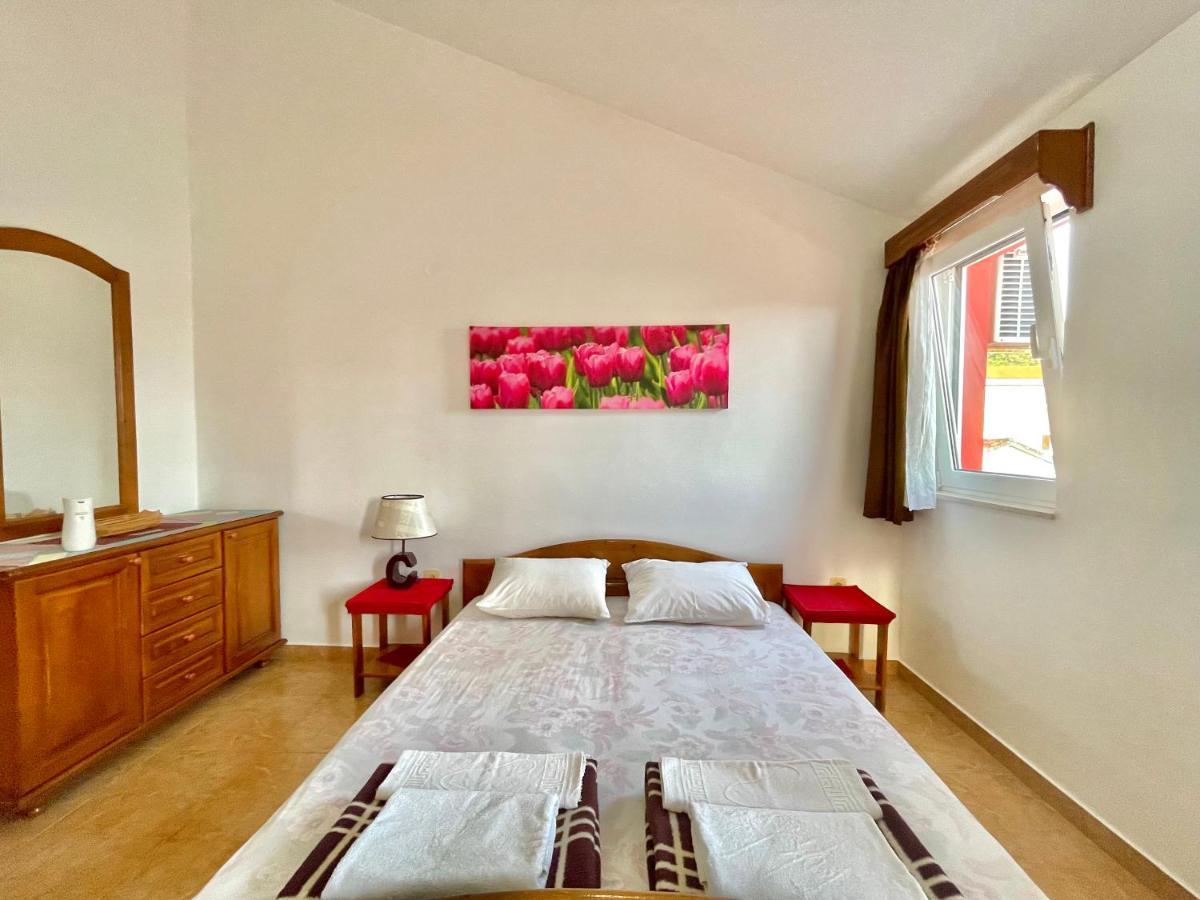 Vila L Budva Hotel Bagian luar foto
