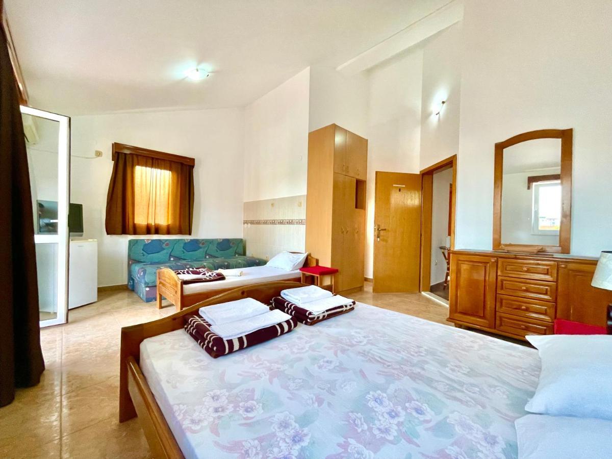 Vila L Budva Hotel Bagian luar foto