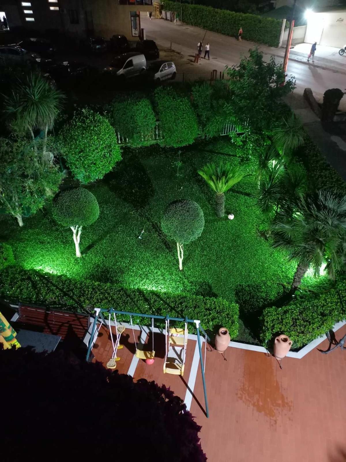 Vila L Budva Hotel Bagian luar foto