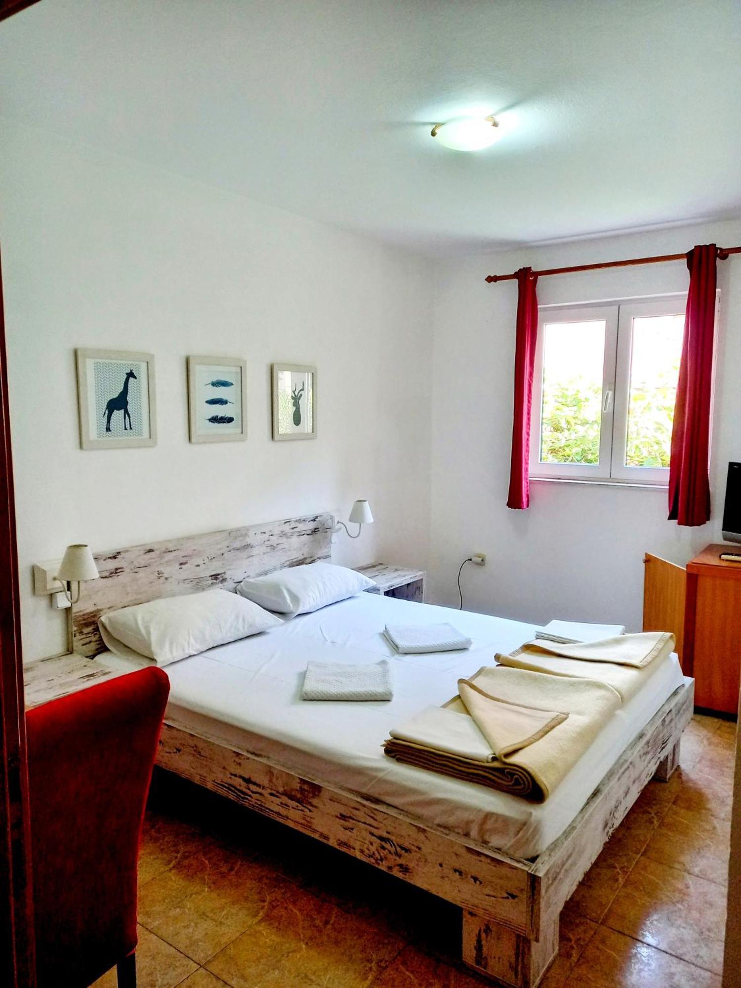 Vila L Budva Hotel Bagian luar foto